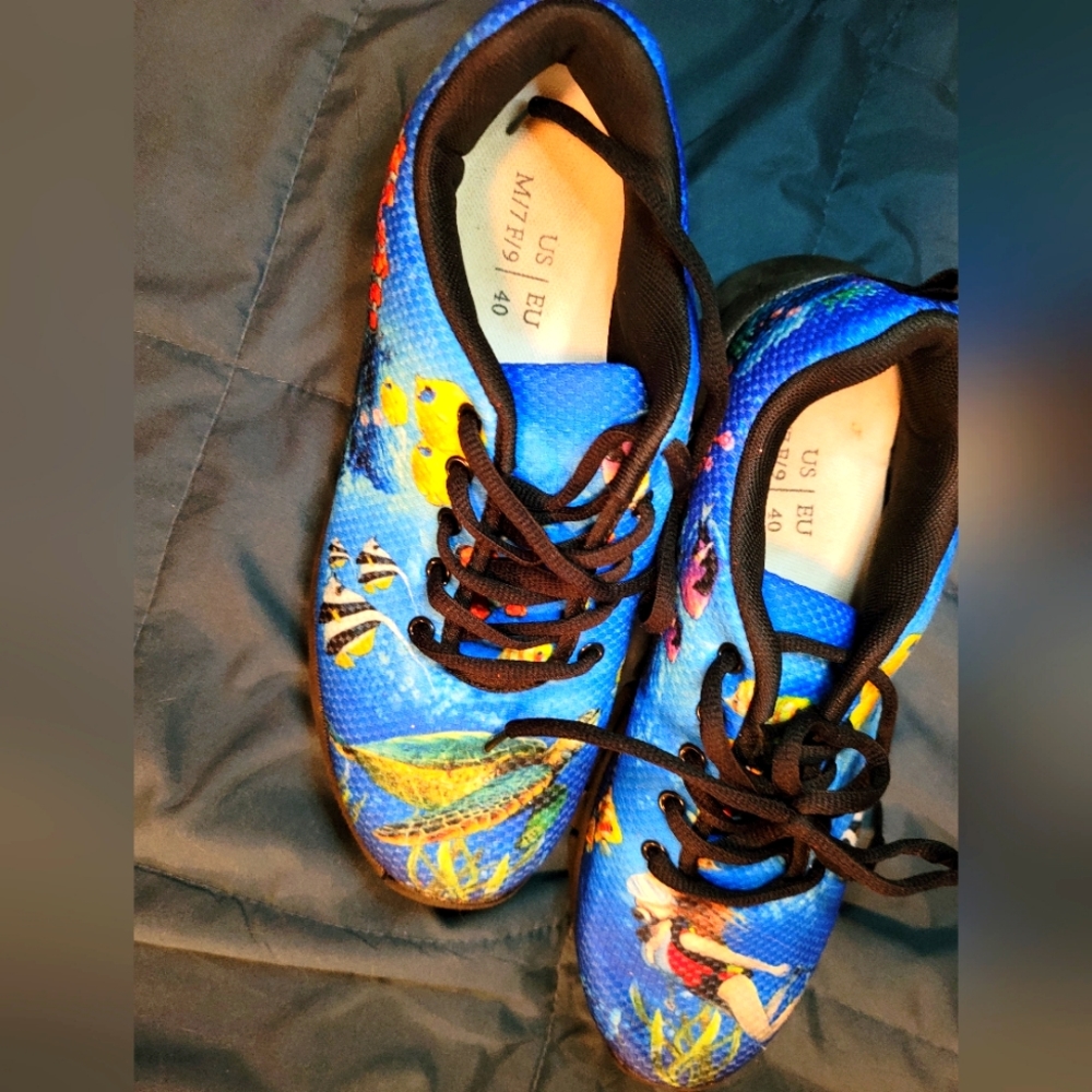 Fun scuba sneakers